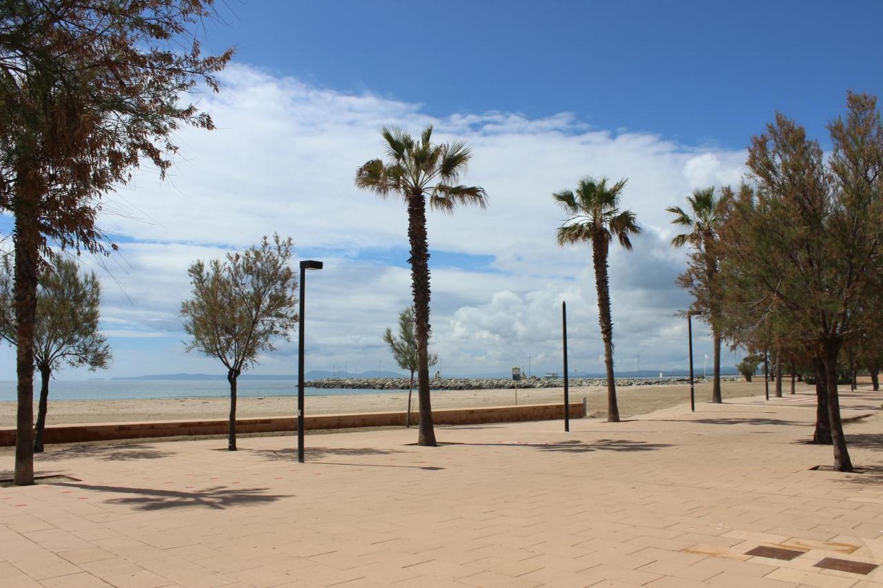 Beautiful Apartment In Front Of Beach, Pool, View Roses Esterno foto