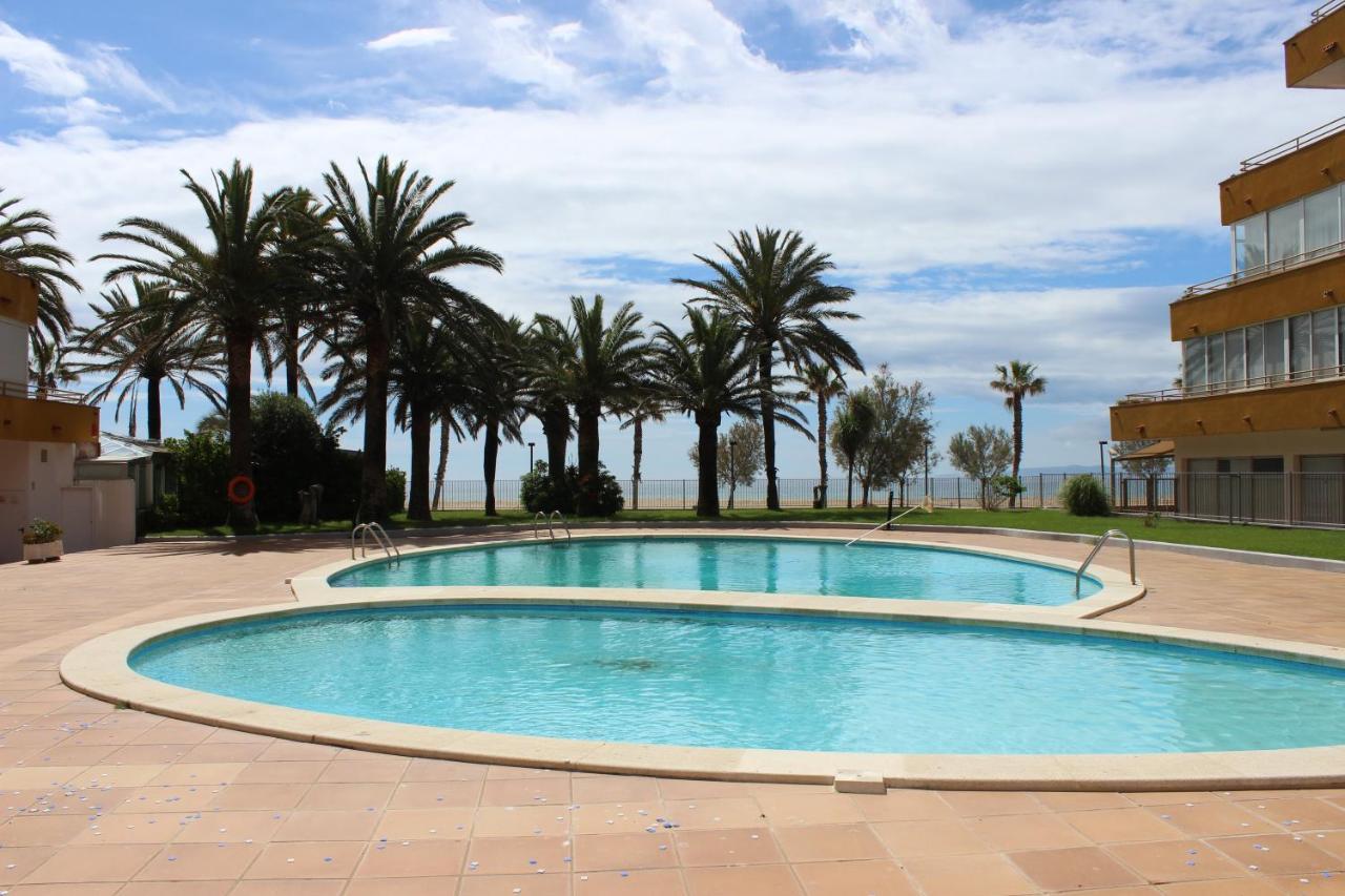 Beautiful Apartment In Front Of Beach, Pool, View Roses Esterno foto