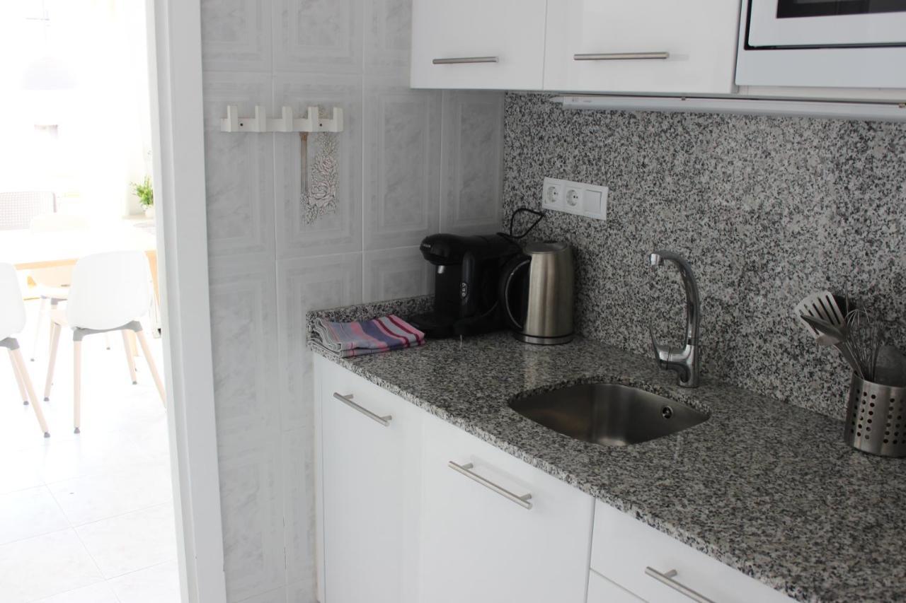 Beautiful Apartment In Front Of Beach, Pool, View Roses Esterno foto