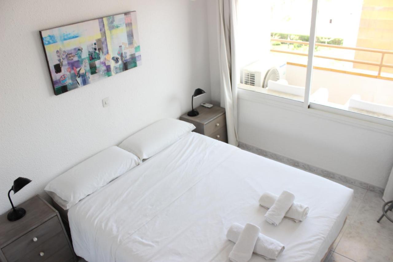Beautiful Apartment In Front Of Beach, Pool, View Roses Esterno foto