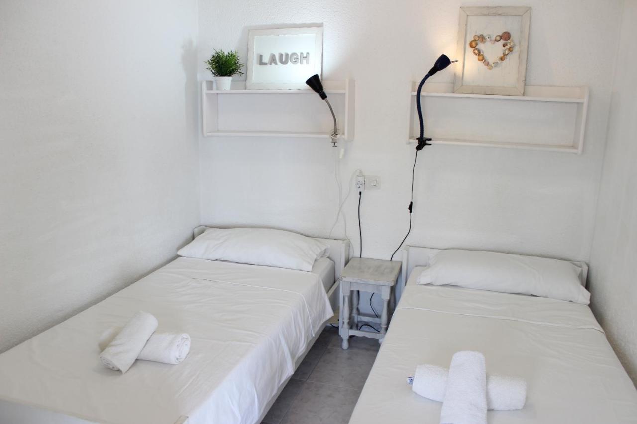 Beautiful Apartment In Front Of Beach, Pool, View Roses Esterno foto